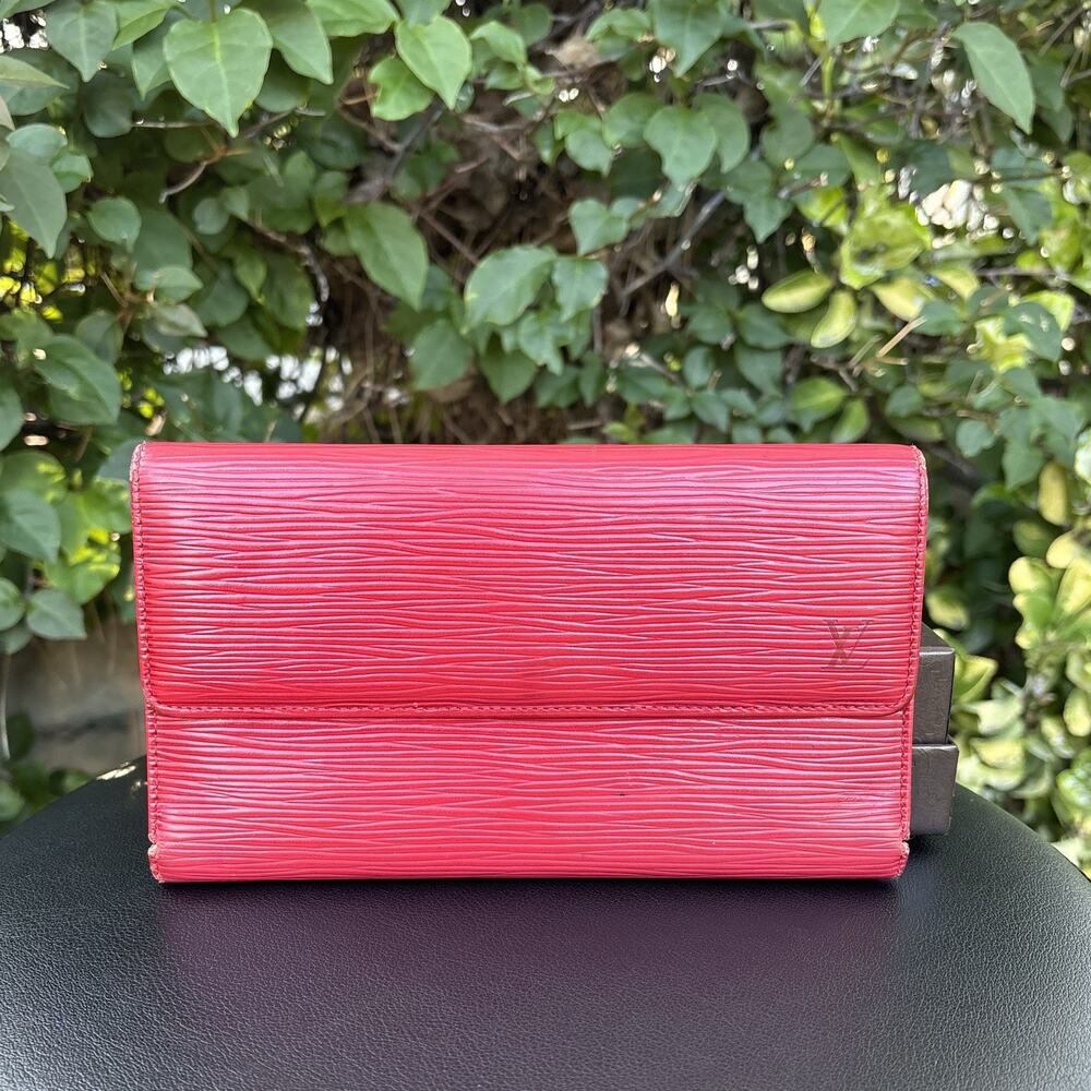 Louis Vuitton Epi Leather Porte Feuille Sarah Long Wallet Red